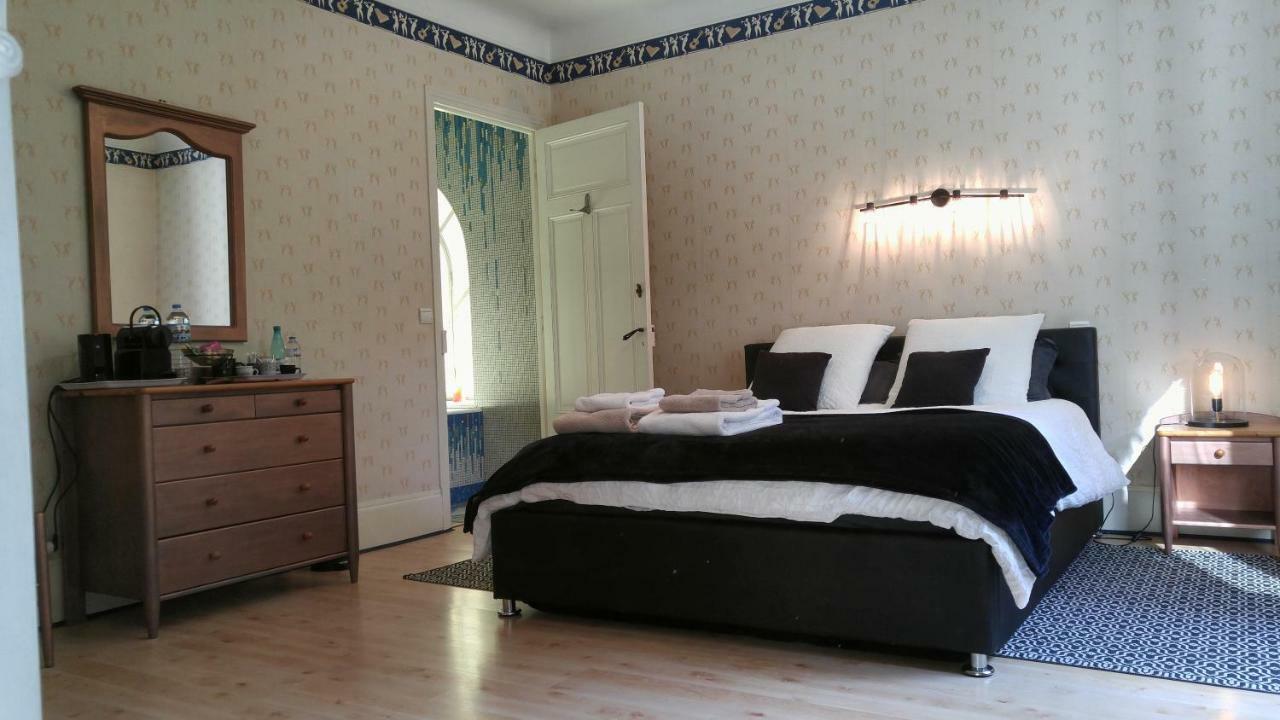 Domaine De Bramefaon Bed & Breakfast บาร์บิซง ภายนอก รูปภาพ